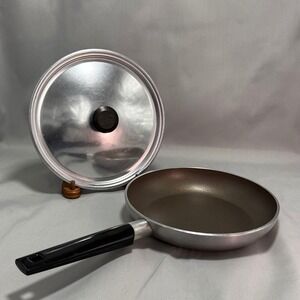 Wear-Ever 8" Non-Stick Skillet with Lid VTG Frying Pan Aluminum USA Black Handle